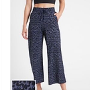 Athleta wide leg pant size 10